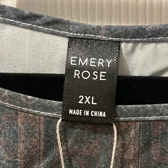 Emery Rose 2XL Women's Floral Patterned Top - Green and Peach NWT - Picture 2 of 3